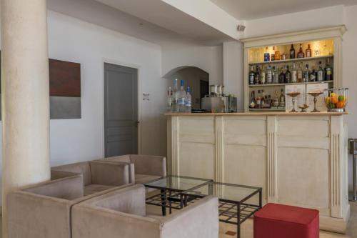Hotel Villa Les Rosiers Grimaud Bagian luar foto